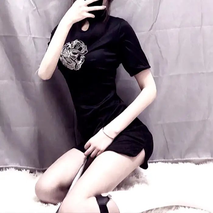 君有云